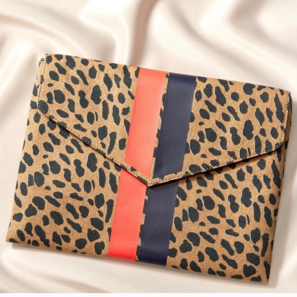 Stella & Dot | Bellamy Graphic Tan+Orange+Black Animal Print Clutch - Picture 5 of 16